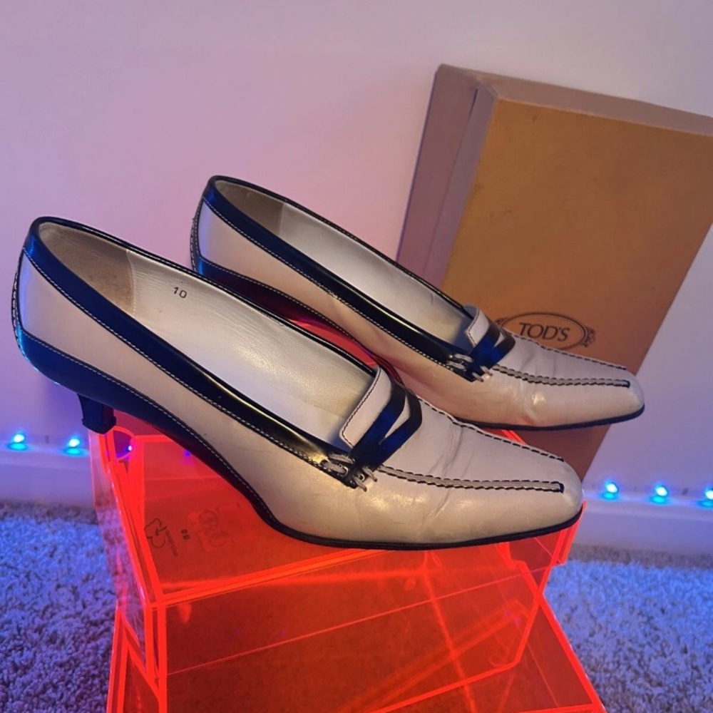 Tod’s Women Shoe Pellame Nice Kitten Heel Loafer 9/9.5  XXW313LNO184 Vintage